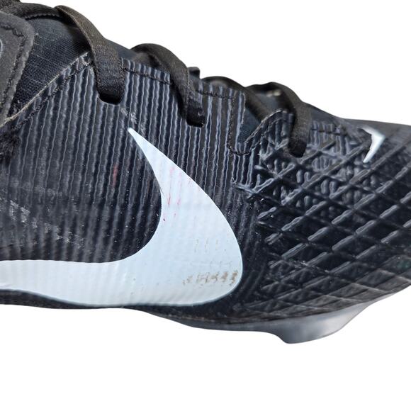 Athletic_Shoes